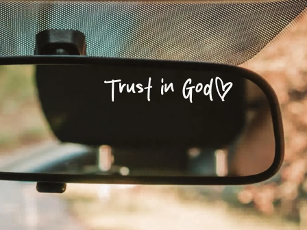 Dlaczego te naklejki na samochody transferowe są tak popularne w TikTok?